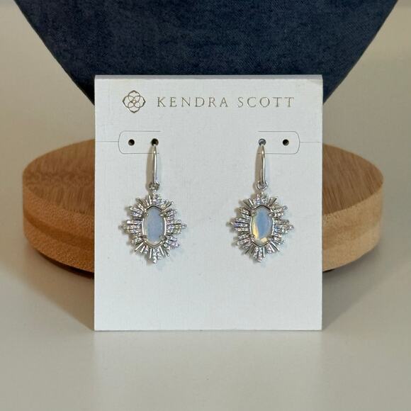New Kendra Scott Grayson Silver Sunburst Earrings in Iridescent Opalite Illusion - Picture 2 of 4